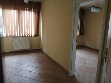 Lokal biurowo-usługowy o pow. 34m2-1 piętro-ul. Kleczewska