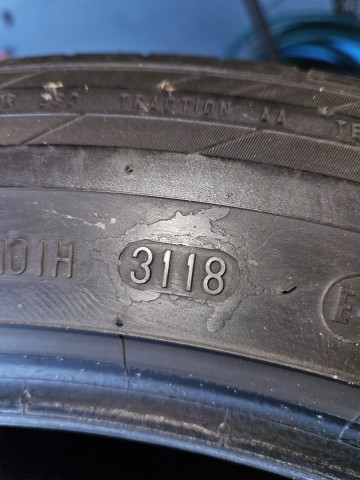 Sprzedam opony letnie 235 50 19 continental