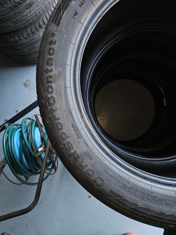 Sprzedam opony letnie 235 50 19 continental