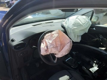 OPEL CROSSLAND 1,2i 130KM ULTIMATE niewielki przebieg!