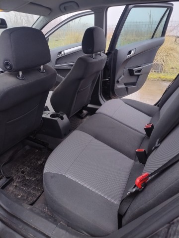 Opel Astra H 1.4 kombi