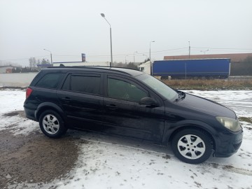 Sprzedam Opla Astrę h kombi