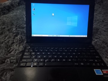 Notebook Acer f102b dotyk