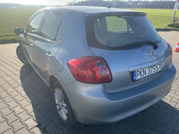 Toyota Auris 2.0 D-4D Luna