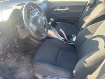 Toyota Auris 2.0 D-4D Luna