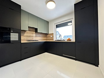 Dom w zabudowie bliźniaczej Modła Kr&oacute;lewska