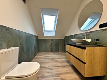 Dom w zabudowie bliźniaczej Modła Kr&oacute;lewska