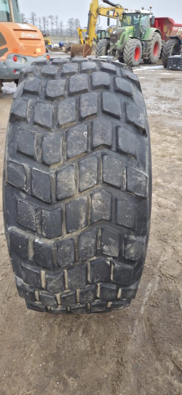 Opony Michelin R42-R38-R20,5