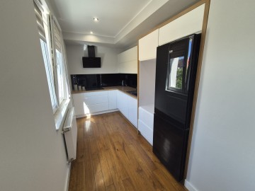 Na sprzedaż przestronne, 2 pok. mieszkanie, po remoncie