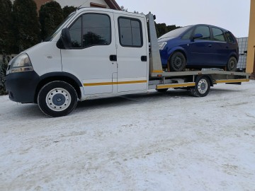 Auto laweta transport