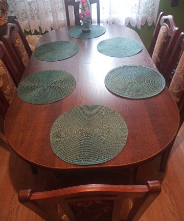 St&oacute;ł z krzesłami