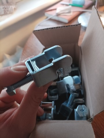 Zacisk do szyn zbiorczych 440A 690V 5mm 16 - 120mm2 BKS12005