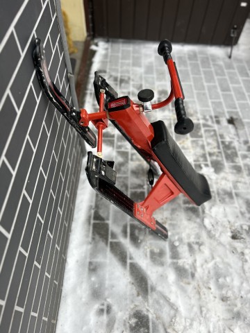 Sprzedam Nartosanki z kierownicą hamulcami