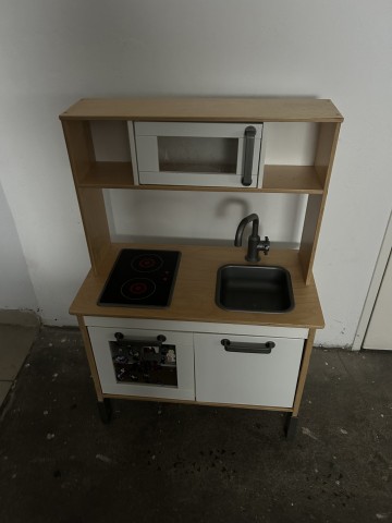 Sprzedam kuchnię dziecięcą i wiele innych rzeczy dla dzieci