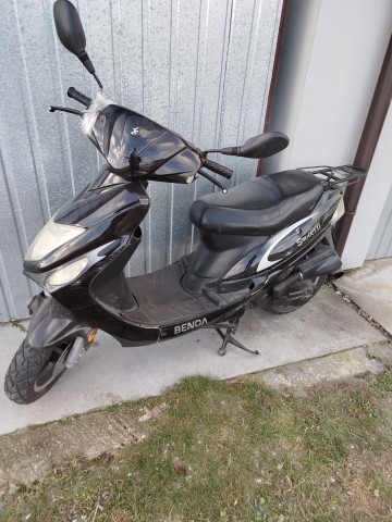 Syndyk sprzeda skuter BENDA