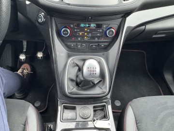 Ford Kuga 1.5 BENZYNA Klimatronik Nawigacja Kamera Ledy HAK