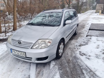 Sprzedam toyote corrole 1,4 benzyna