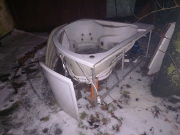 Wanna z hydromasażem/jacuzzi