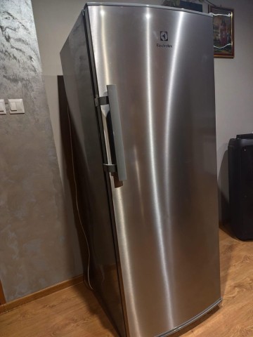 Sprzedam zamrażarkę szufladkową marki Electrolux