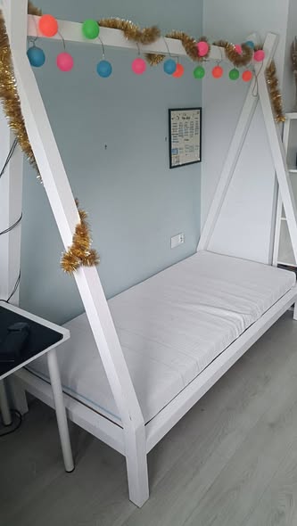 ł&oacute;żko dziecięce tipi domek