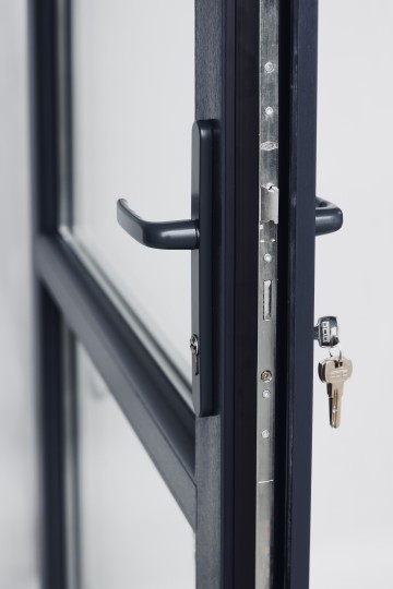 DRZWI PCV OD RĘKI - Duży wyb&oacute;r - Dow&oacute;z