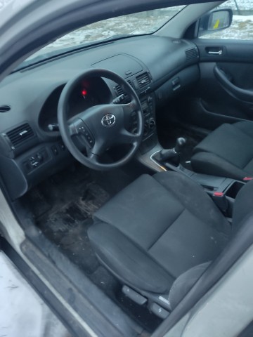 Sprzedam Toyota Avensis