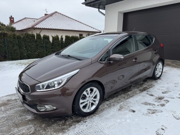 Kia Ceed 1.6 BENZYNA Klimatronik Navi Kamera Ledy WEBASTO