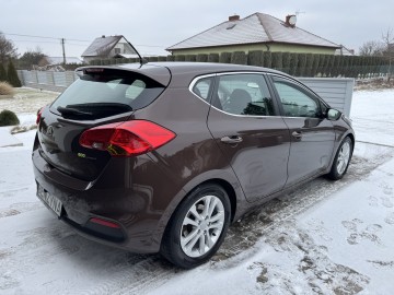 Kia Ceed 1.6 BENZYNA Klimatronik Navi Kamera Ledy WEBASTO