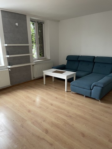 1-pokojowe mieszkanie z oddzielną kuchnią i łazienką