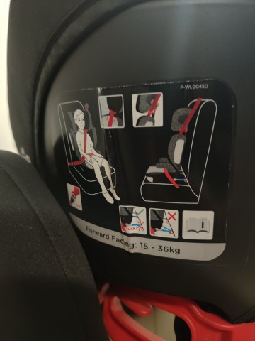 Foteliki samochodowe