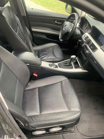 Bmw E91 Touring 2009, 2.0i, automat, sk&oacute;ra, duża navi,