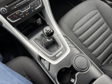 Ford Mondeo 1.5 BENZYNA Klimatronik Nawigacja Ledy Tempomat