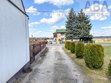 Dom z dwoma niezależnymi wejściami–idealny dla dwóch rodzin