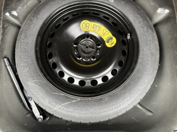 Ford Focus BENZYNA Klimatronik Nawigacja Tempomat HAK