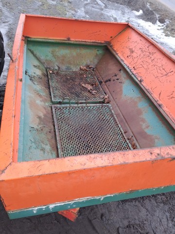 Sprzedam rozsiewacz nawoz&oacute;w