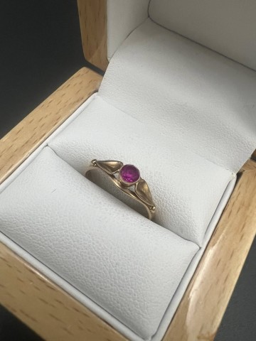 Złoty pierścionek  Pr&oacute;ba 585  Waga: 1.50 gram