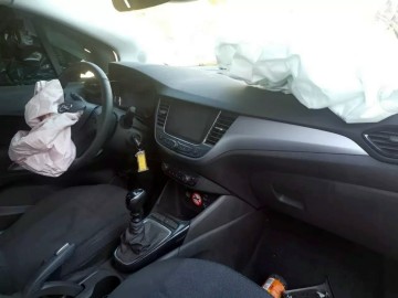 Opel Crossland X 1,2i 110KM Edition przebieg tylko 14095km!