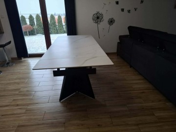 Sprzedam nowy st&oacute;ł