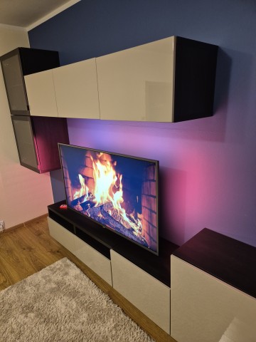 Meble wiszące do RTV Ikea