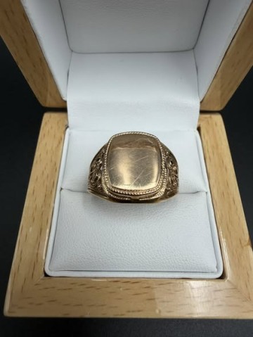 Złoty sygnet męski Stan: używany Próba 585 Rozmiar 26 Wa