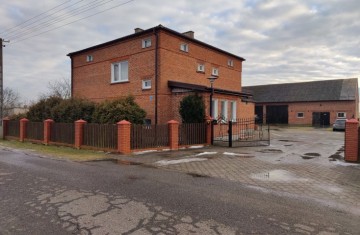 Na sprzedaż gospodarstwo rolne z domem i zabudowaniami gosp.