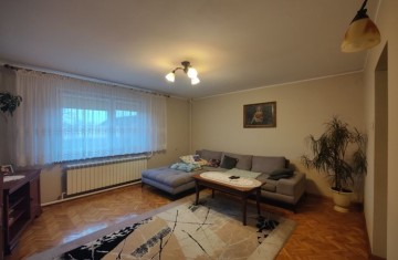 Na sprzedaż gospodarstwo rolne z domem i zabudowaniami gosp.