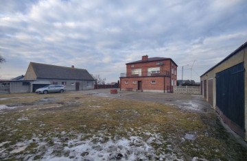 Na sprzedaż gospodarstwo rolne z domem i zabudowaniami gosp.