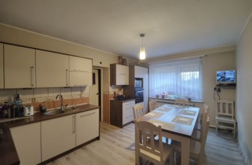 Na sprzedaż gospodarstwo rolne z domem i zabudowaniami gosp.