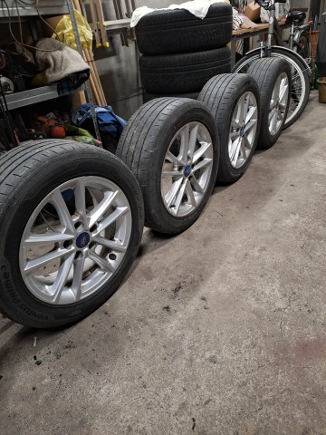 Sprzedam koła 16 z oponami letnimi Hankook