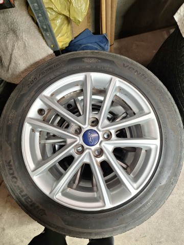 Sprzedam koła 16 z oponami letnimi Hankook