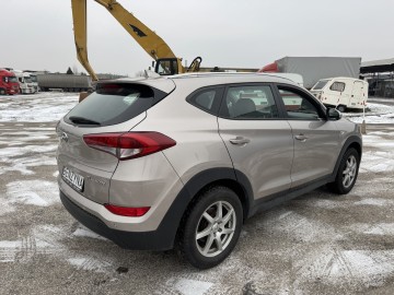 Hyundai Tucson 1.6 BENZYNA Klimatyzacja Nawigacja Ledy