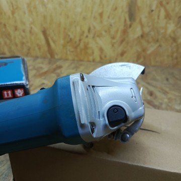 Mała Szlifierka kątowa Makita