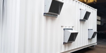 Przebudowa kontener&oacute;w morskich