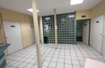 Do wynajęcia lokal przystosowany na działalność medyczną, Ko ...